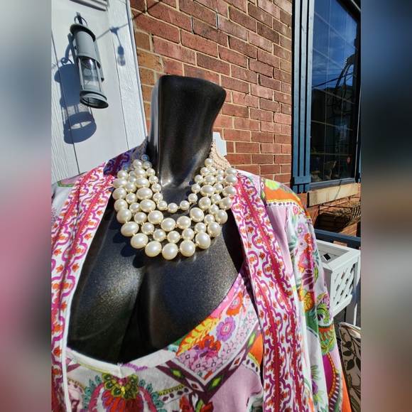 Beige Pearlized Beaded Necklace & Earring Set - Picture 9 of 16